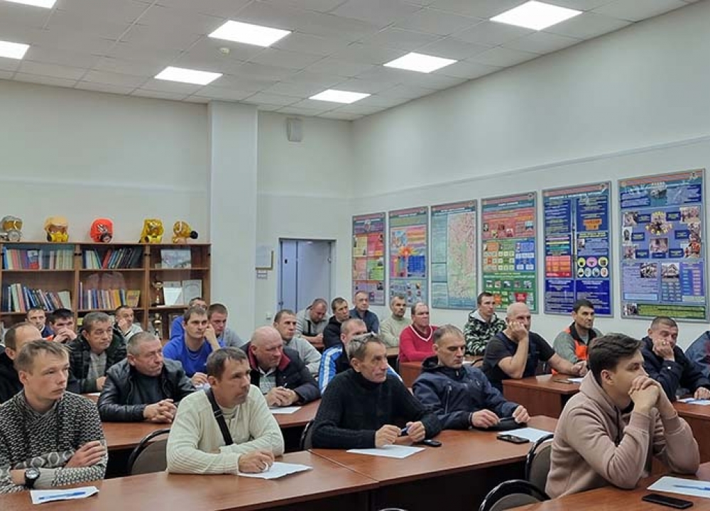 В Учебно-методическом центре Южного и Юго-Западного округов научат основам тушения...
