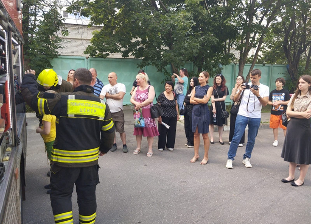 В Академическом районе жители встретились со спасателями