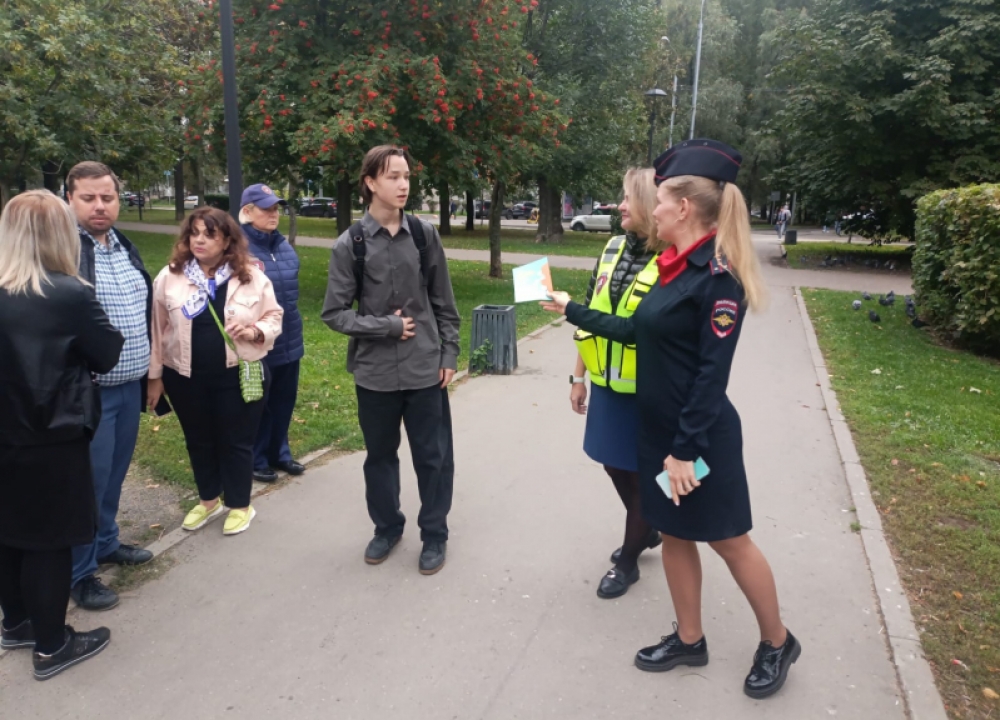 Сотрудники Госавтоинспекции юго-запада Москвы провели профилактическое мероприятие в рамках акции...