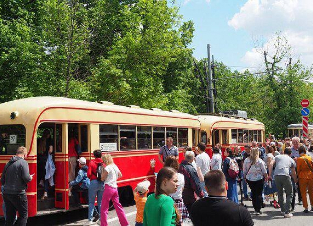 Парад ретротранспорта