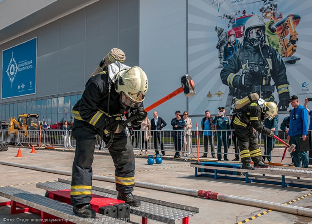 В 2021 году пожарные и спасатели столицы четыре раза занимали первые места на престижных профессиональных конкурсах