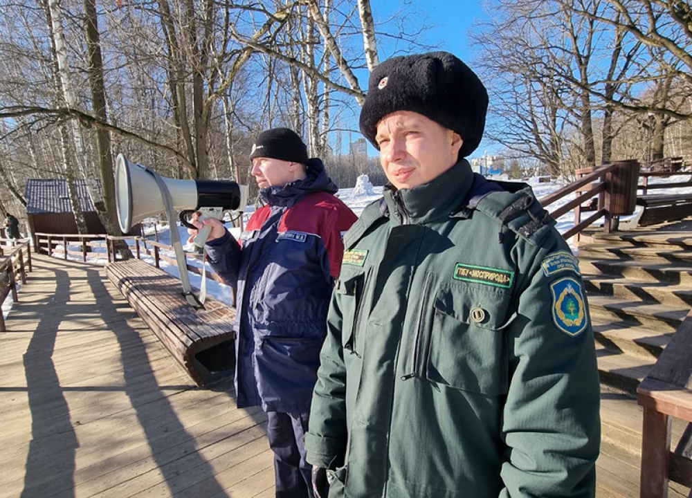 Выход на лёд опасен!