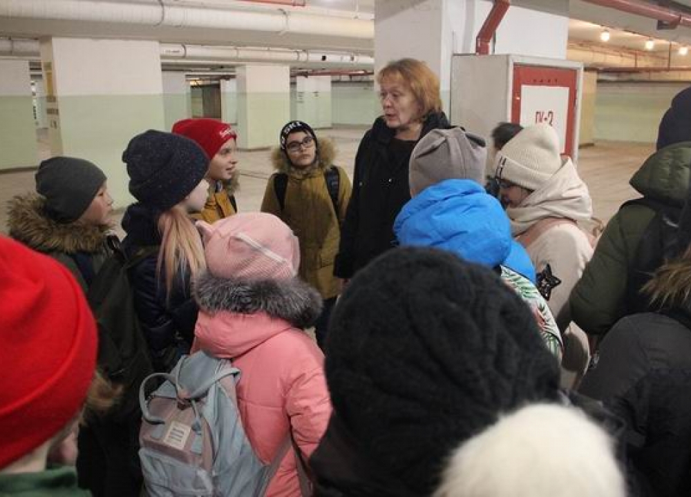 На чем работает генератор, или школьники  в защитном сооружении