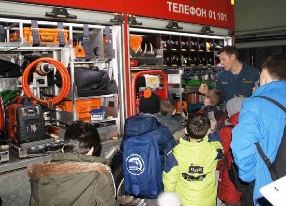Самый большой в Европе пожарно-спасательный отряд распахнул двери для московских ребят